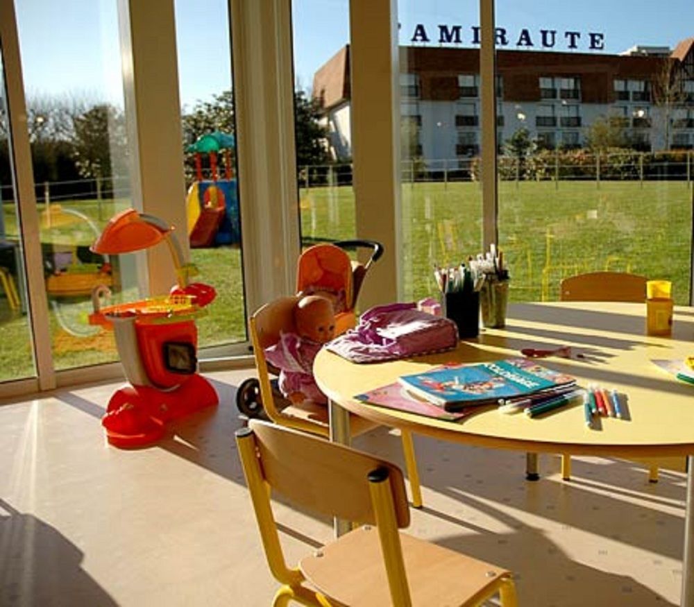Hotel Amirauté Golf Deauville 3*