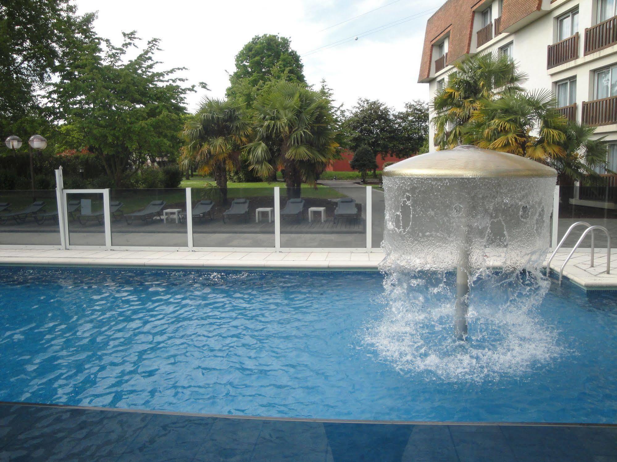 Hotel Amirauté Golf Deauville 3*